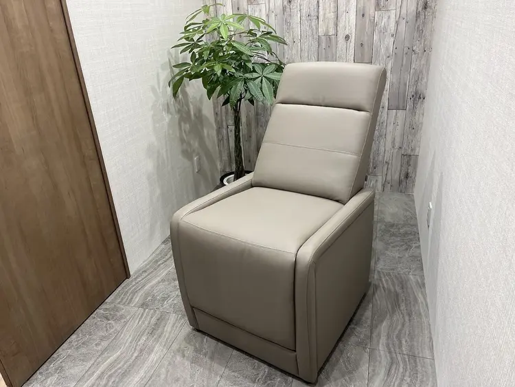 TReiSの内観・外観1