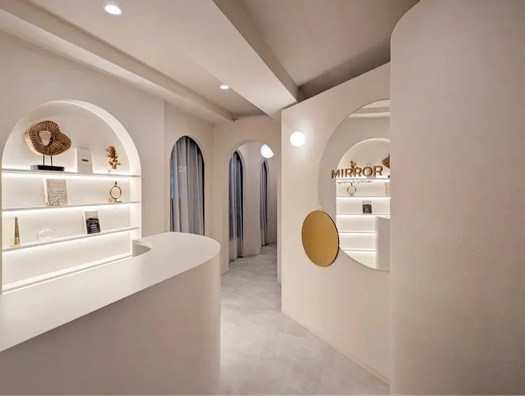 MIRRORの内観・外観1