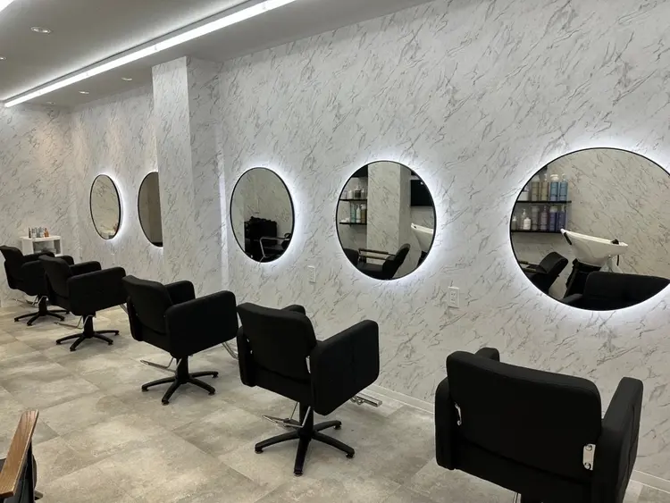 hair salon dot.mooda 韓国風サロン 町田店の内観・外観1