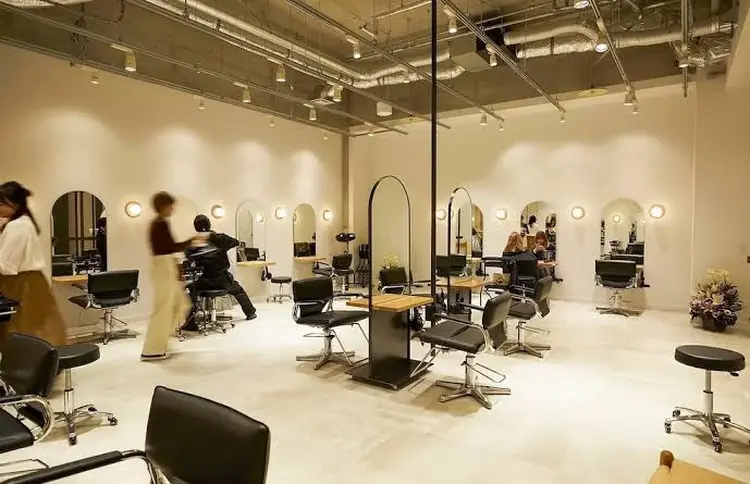 GO TODAY  表参道店の内観・外観2