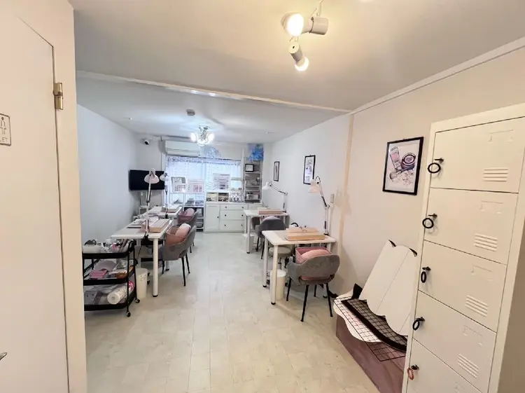 Nana Nailの内観・外観2