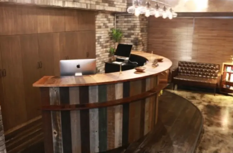 youres hair 新宿3丁目店の内観・外観3