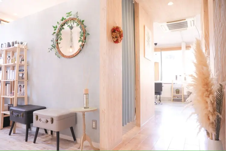 ヘアーラウンジ　ラフの内観・外観1