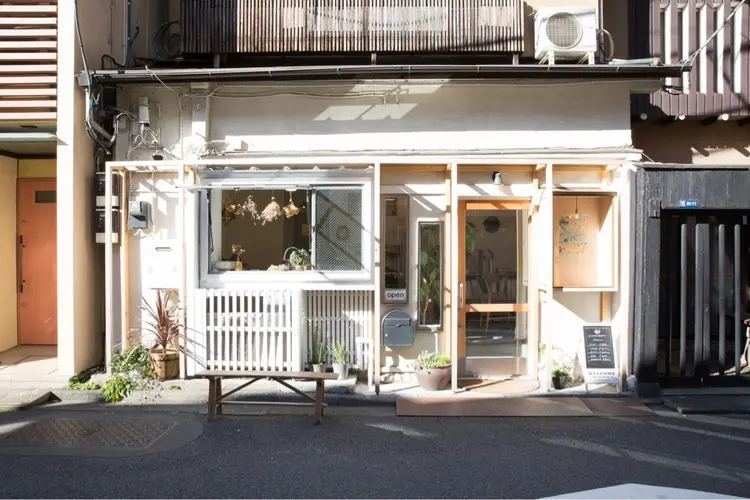 COTON eye care salon 人形町の内観・外観1