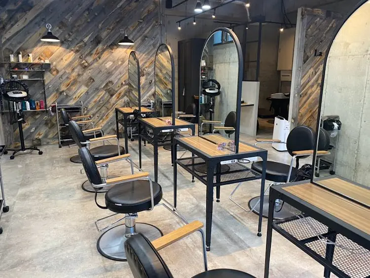 La fith hair root 大橋店の内観・外観2