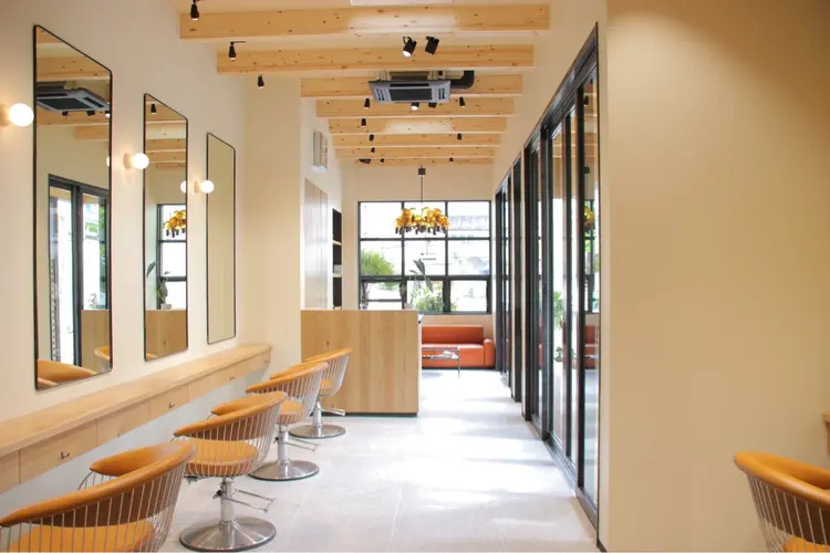 SHELの内観・外観1