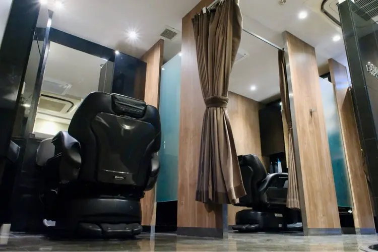 ヒロ銀座 神田店の内観・外観1