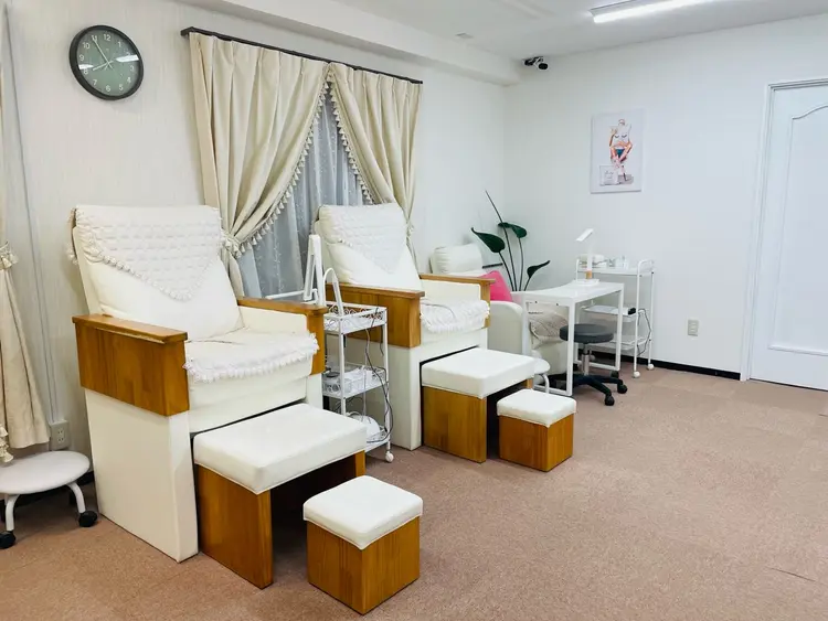 ミューズネイルの内観・外観2