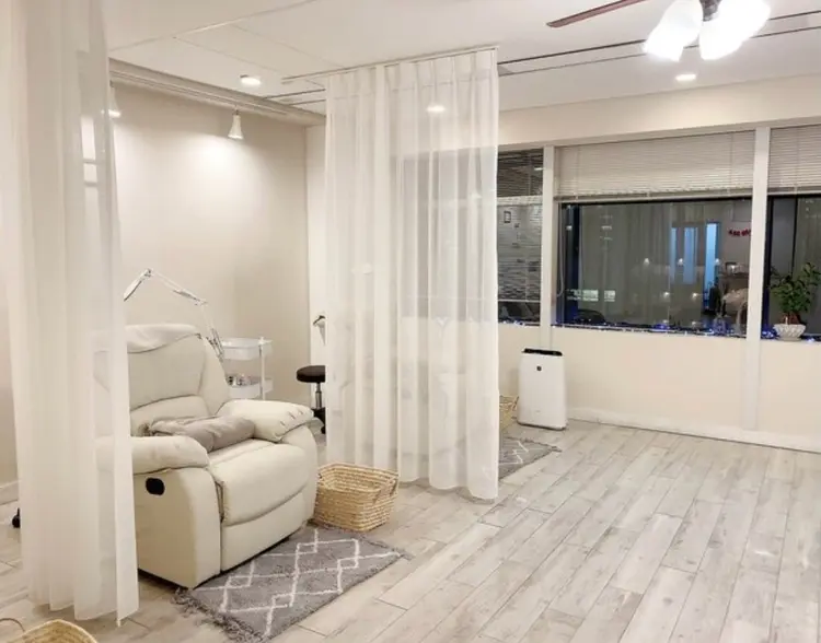 アイシス 京橋店の内観・外観2