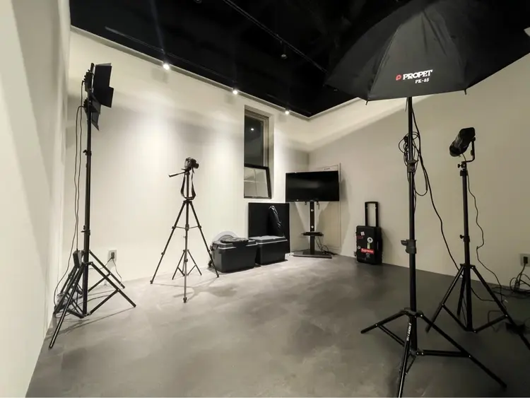 SKNOWの内観・外観2