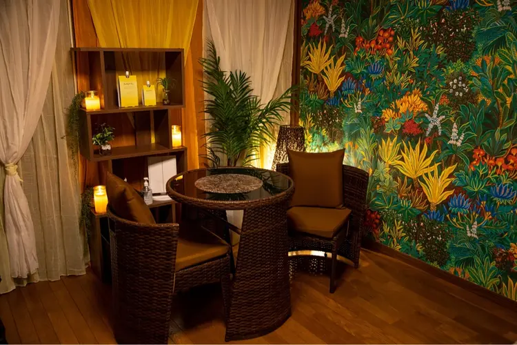 ヘイワポッドの内観・外観1