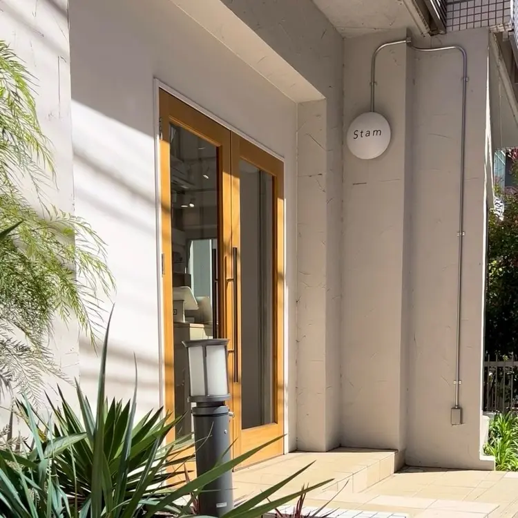 Stamの内観・外観1