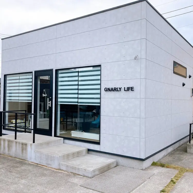 GNARLY LIFEの内観・外観1
