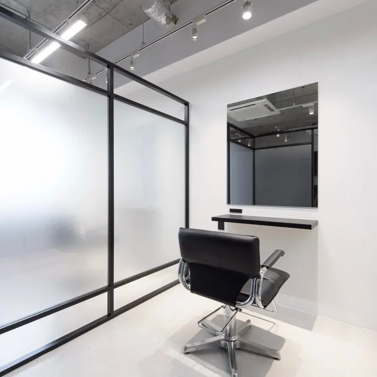 SALOWIN横浜の内観・外観2