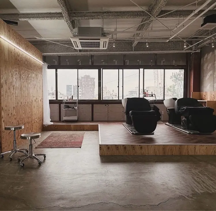 isi(イシ)の内観・外観1