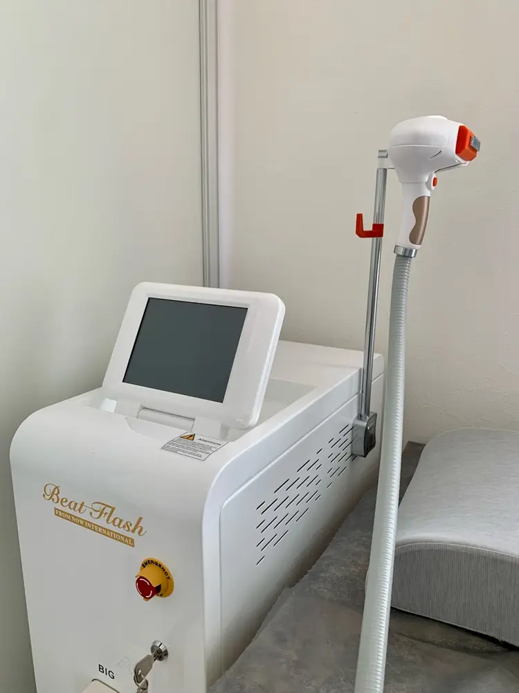 jewel nailの内観・外観1