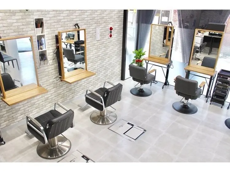 美容室HEART武蔵新城2ndの内観・外観2