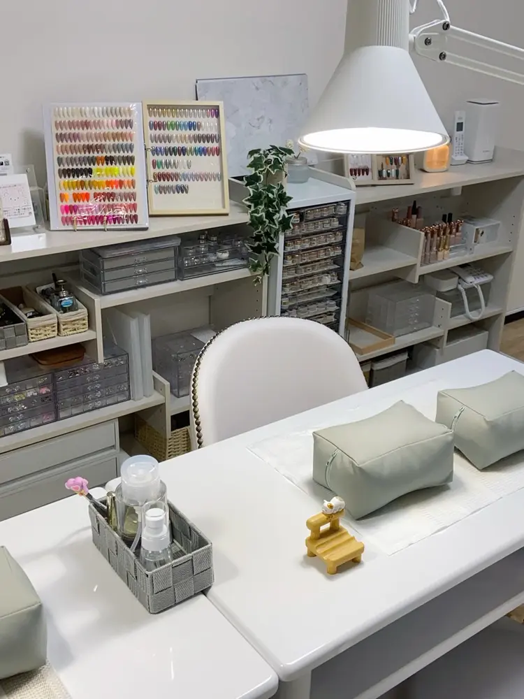 アントレイ ネイルの内観・外観1