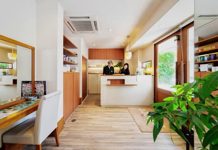 grace西宮北口店の内観・外観2