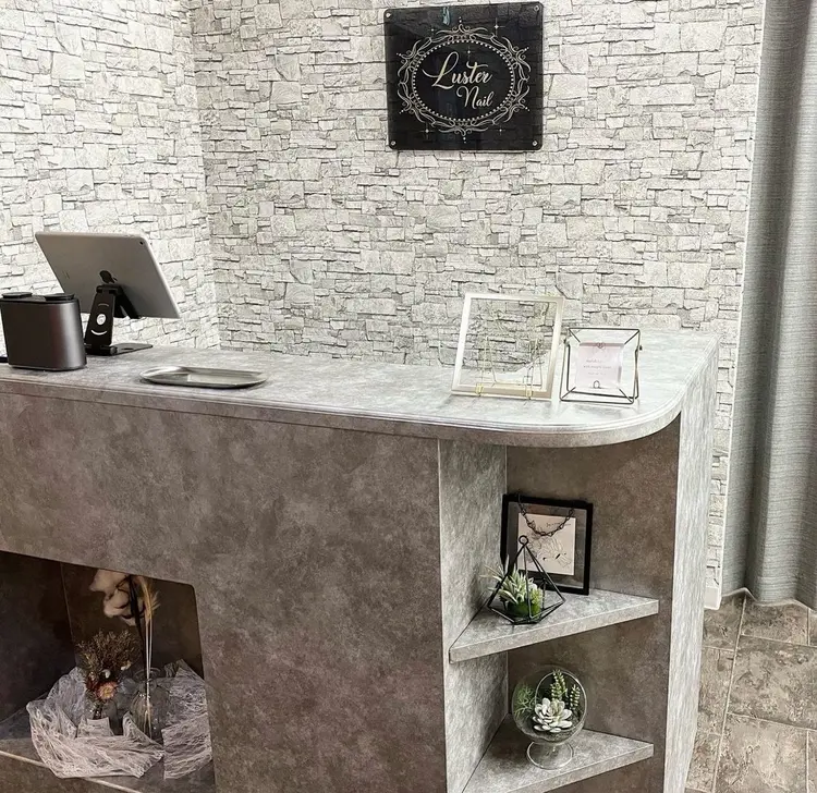 ネイルサロン　Luster nailの内観・外観1