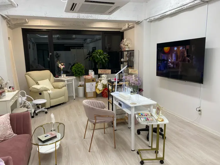 salon  Lilouの内観・外観1