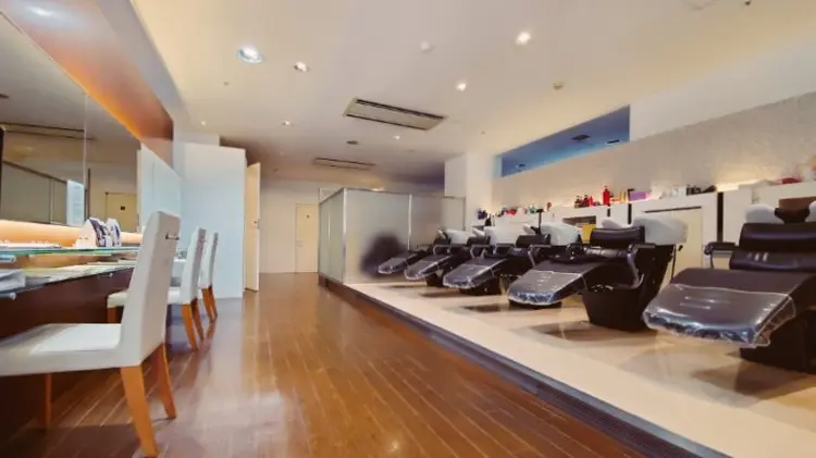 ユニックスAPEXタワー浦和店の内観・外観2