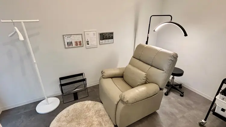 ロレインブロウ桑名店の内観・外観2