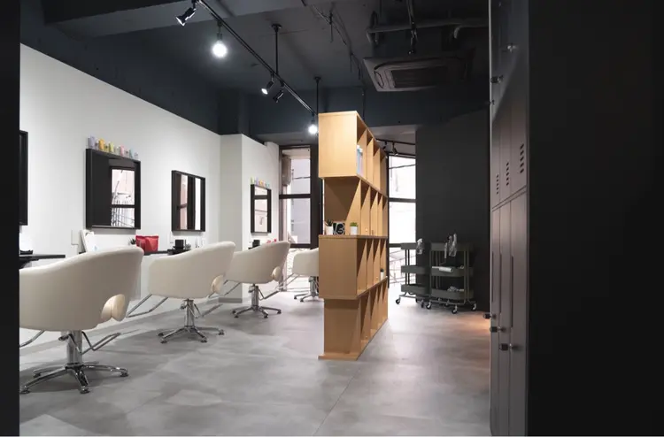 サラジュ西宮北口店の内観・外観2