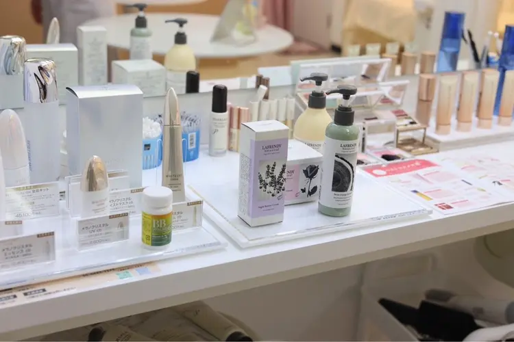 CPサロンémuの内観・外観2