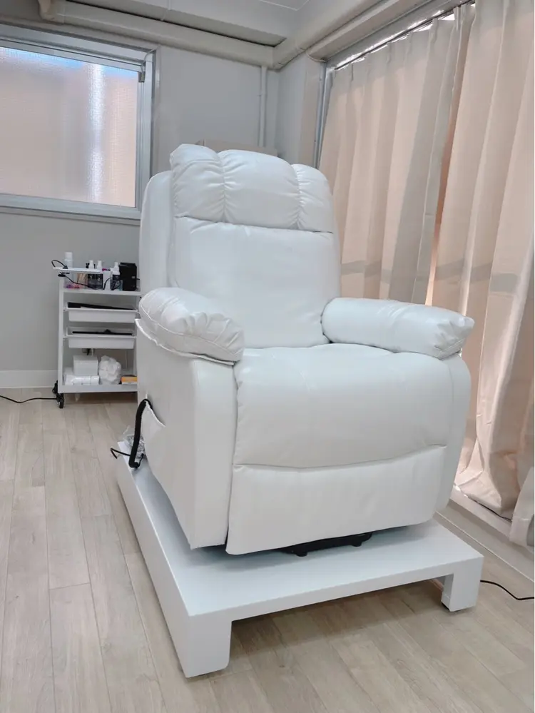 【マツエク&眉毛専門店】Pearl eye池袋店の内観・外観3