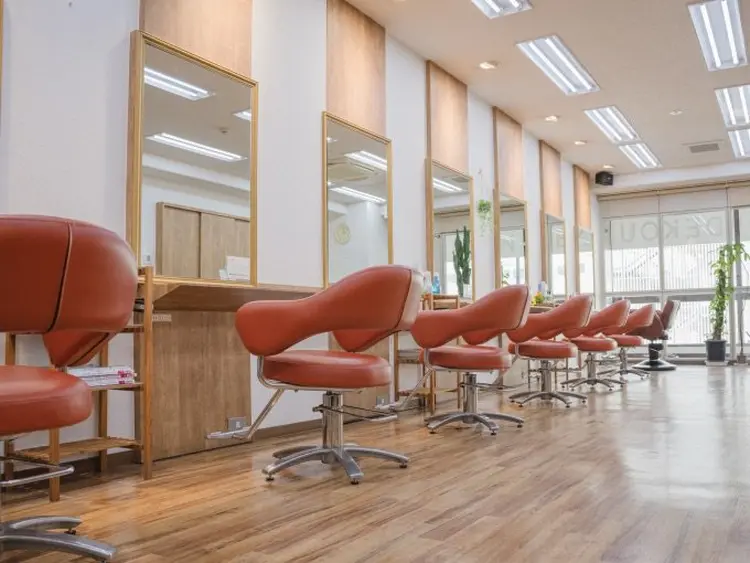 サロンドコウの内観・外観2