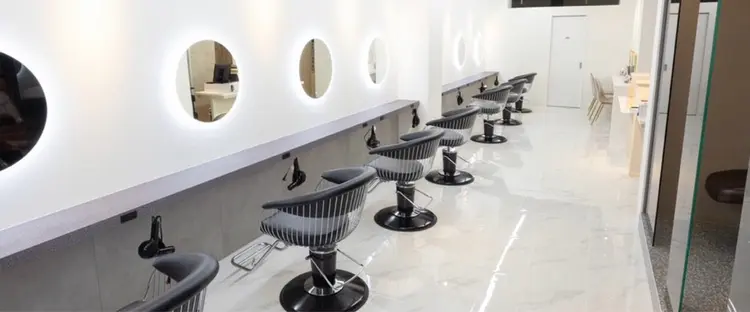 Hair&Make NOISM OSAKA 梅田店の内観・外観1