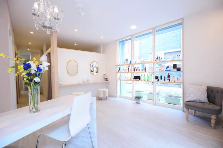 まつげパーマ・マツエク・アイブロウ専門店 Dame de rose(ダームドローズ)の内観・外観2