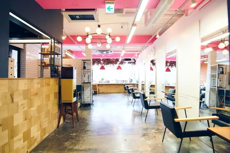 MaNOの内観・外観2