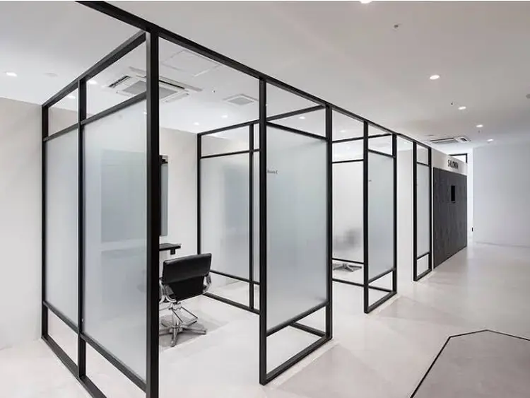 サロウィン名古屋の内観・外観1