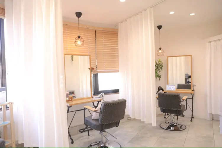 ヘアーラウンジ　ラフの内観・外観2