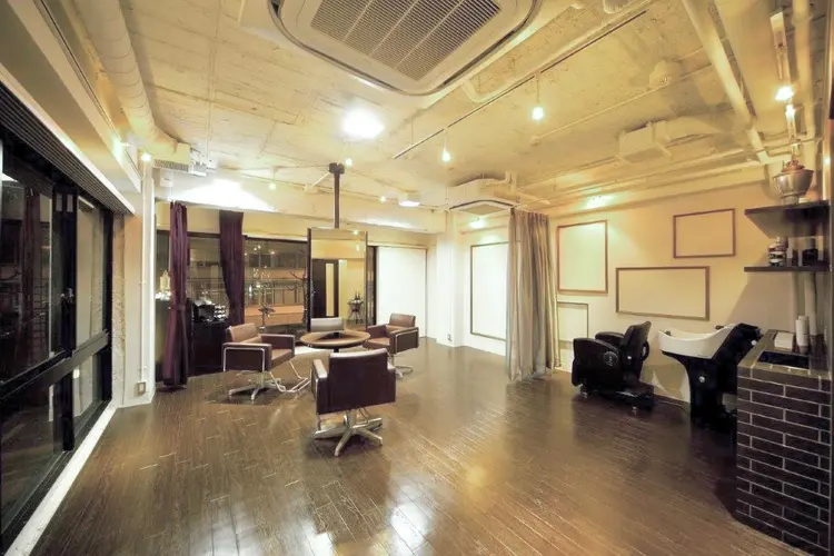 LAFFの内観・外観1