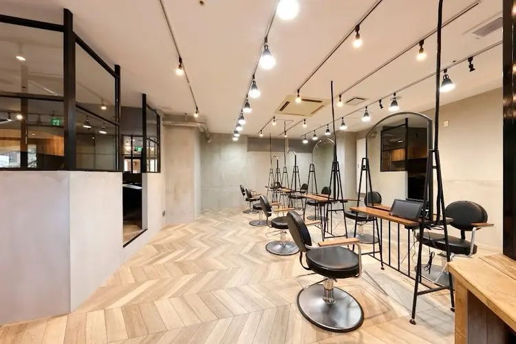 La fith hair enn 宝塚店の内観・外観1