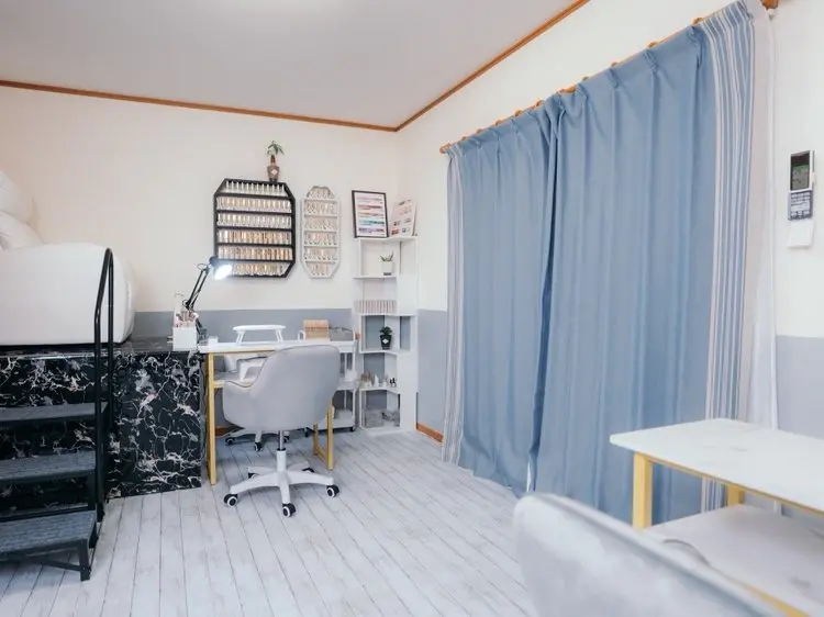 YM_nailの内観・外観1