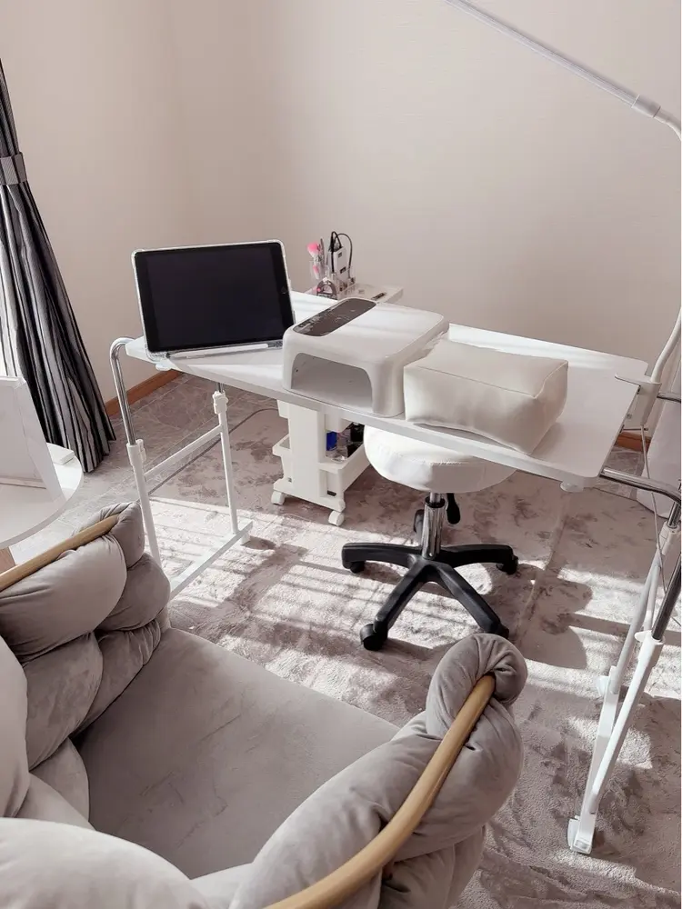 MEMI  NAILの内観・外観1