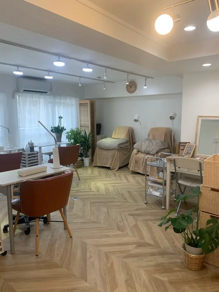 NES NAILの内観・外観1