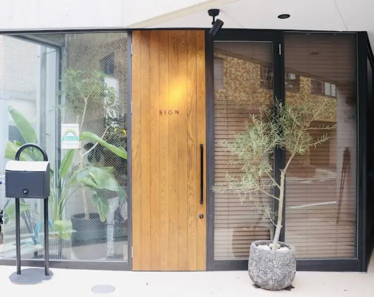 SIGNの内観・外観1
