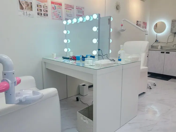 エクシアホワイトニング秋田大町店の内観・外観2