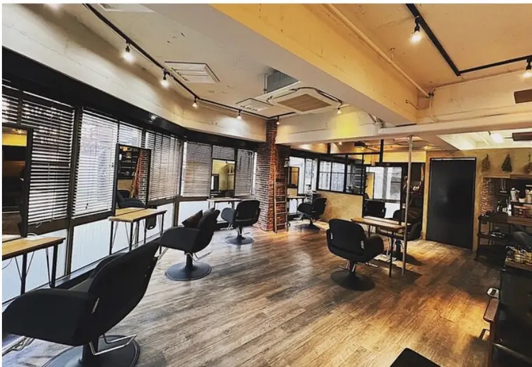 Absoluteの内観・外観1