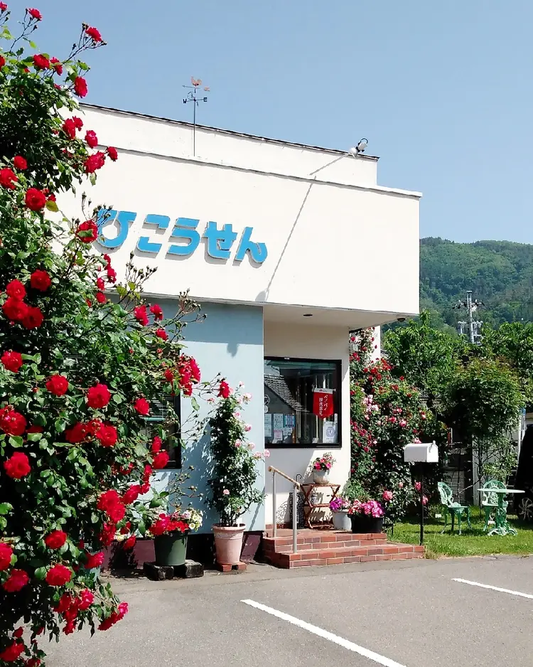 カット&ビューティひこうせんの内観・外観1