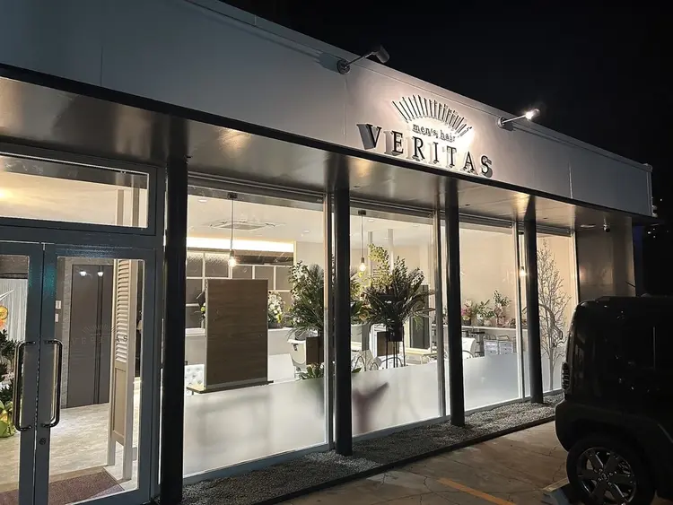 men's hair VERITASの内観・外観1