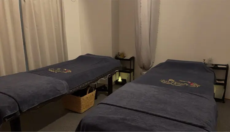 Zen Nails Spa Massageの内観・外観1