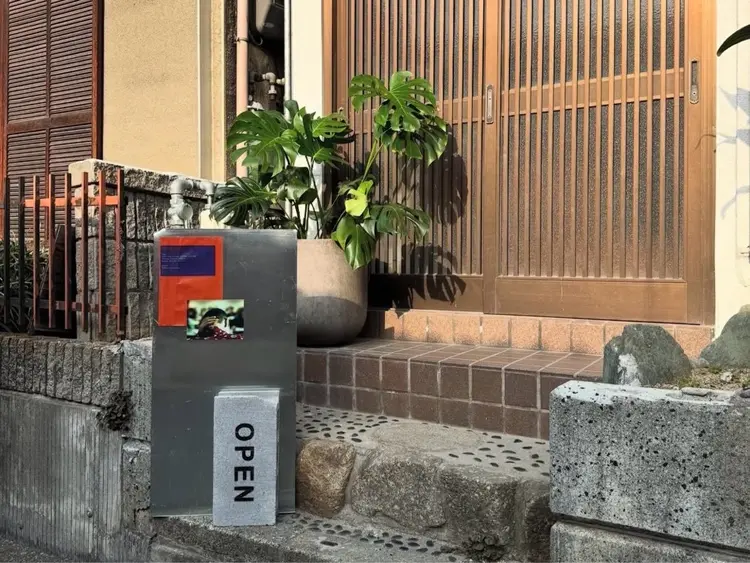 SOMEWHEREの内観・外観1