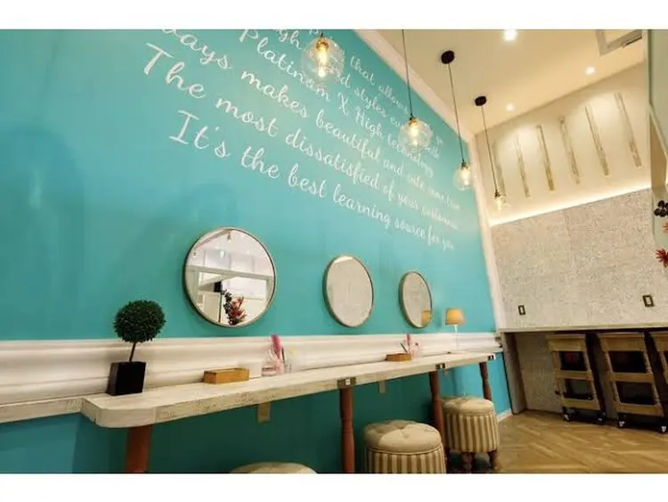 CUT純青山店の内観・外観2