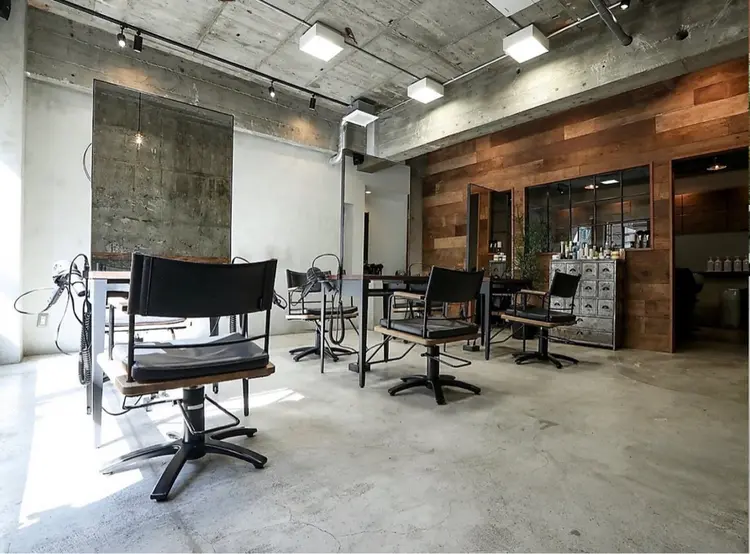 OM's pokaの内観・外観2